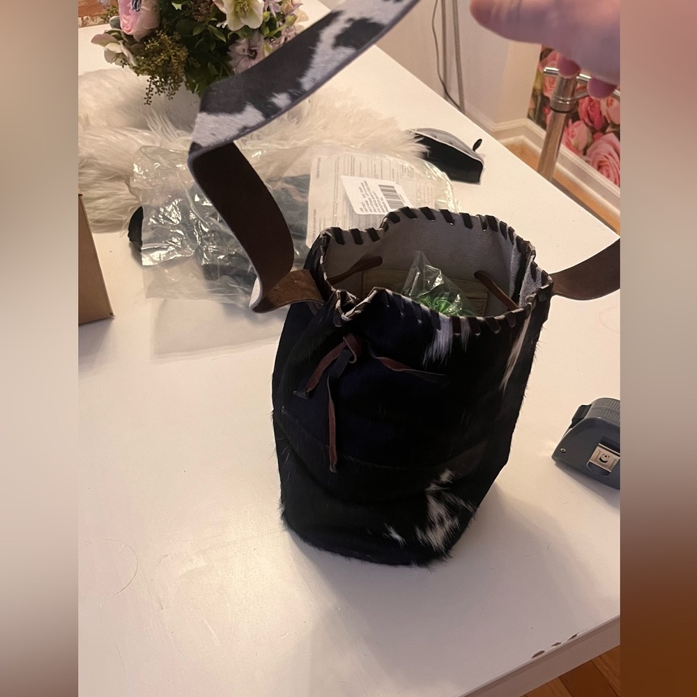 NWT Rare vintage UO bucket bag